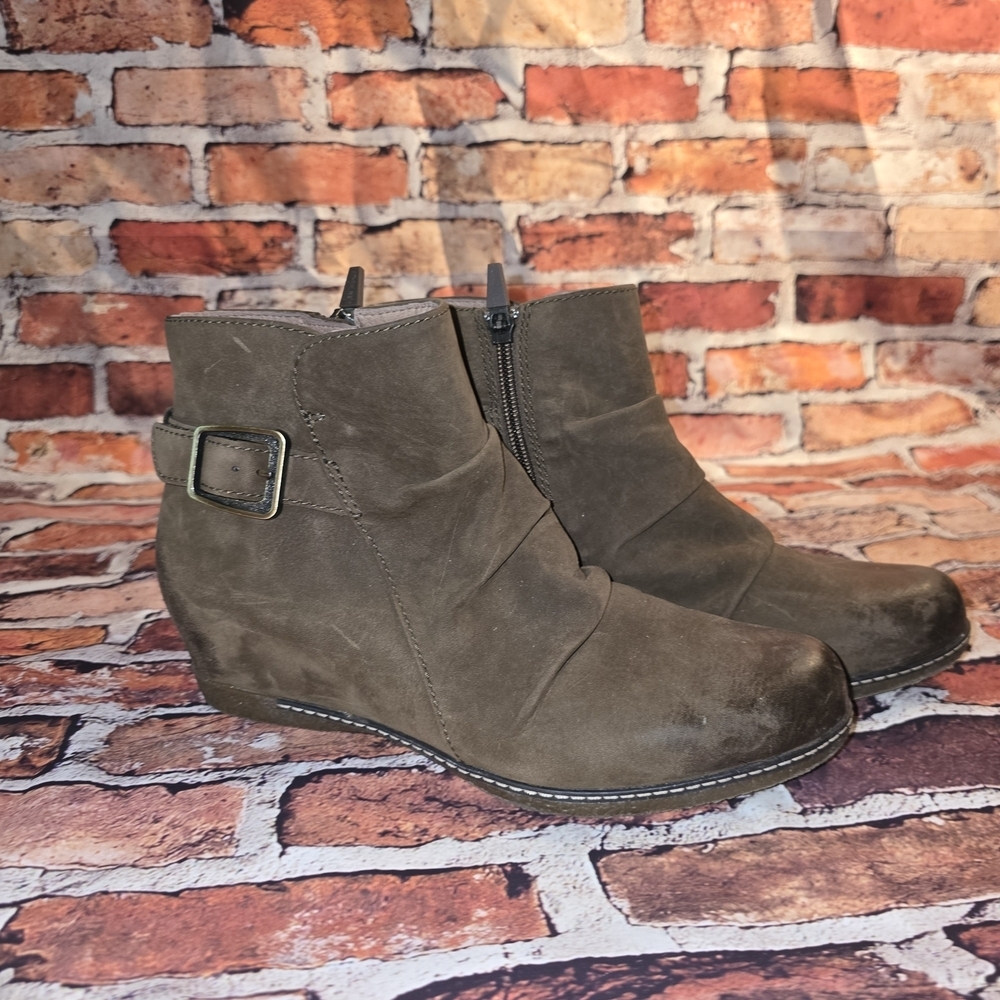 Dansko Women's Brown  Nubuck Ankle Boots Size 38